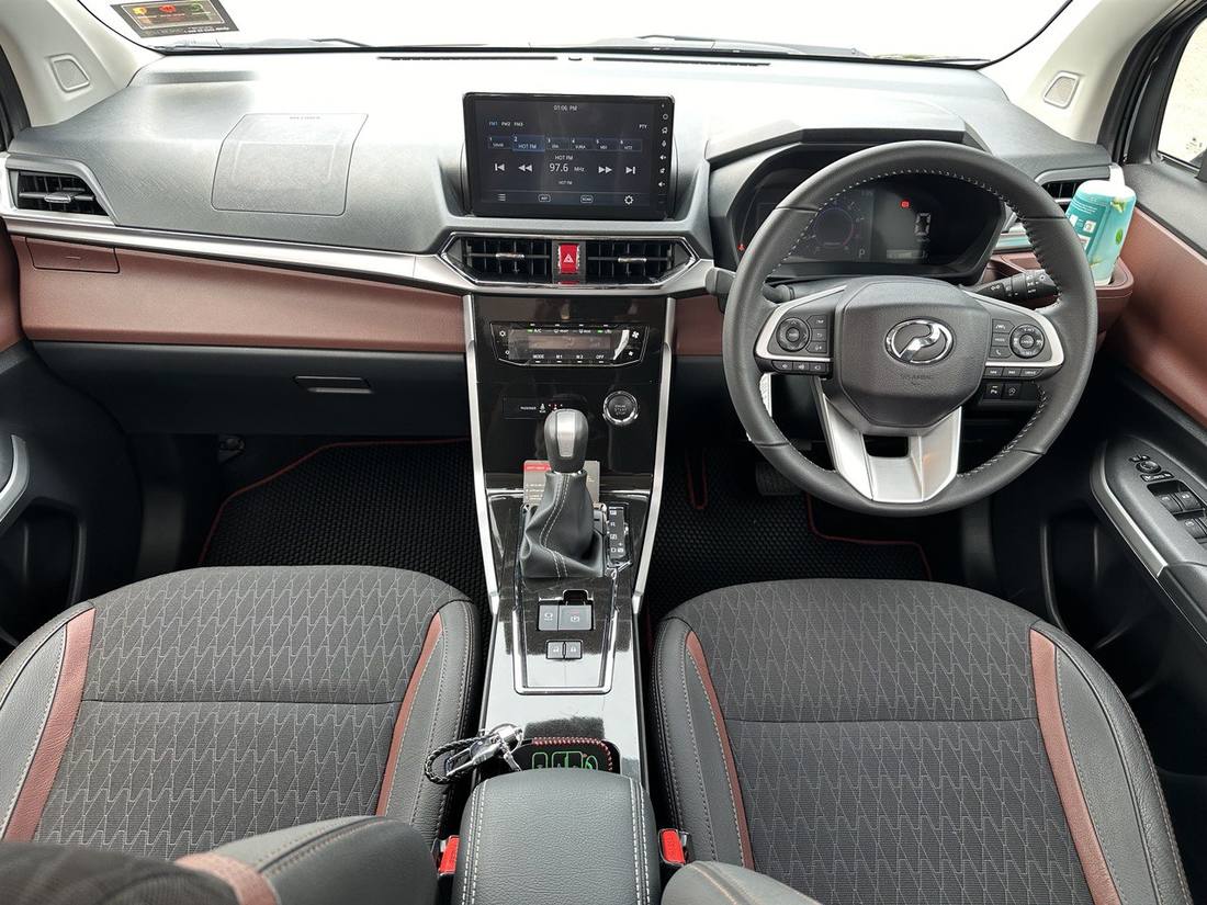 MPV Perodua Alza 2024 5
